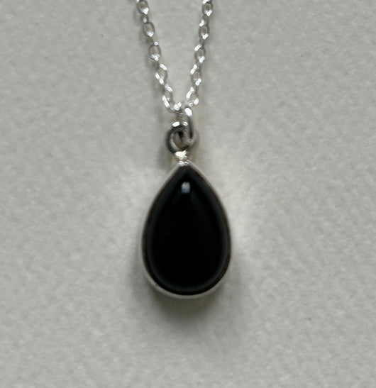 Black Onyx Pendant and Chain.