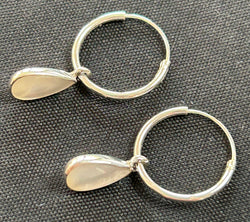 Small Hoop Earring with Mother of Pearl