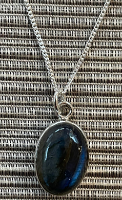 Oval Labradorite Pendant